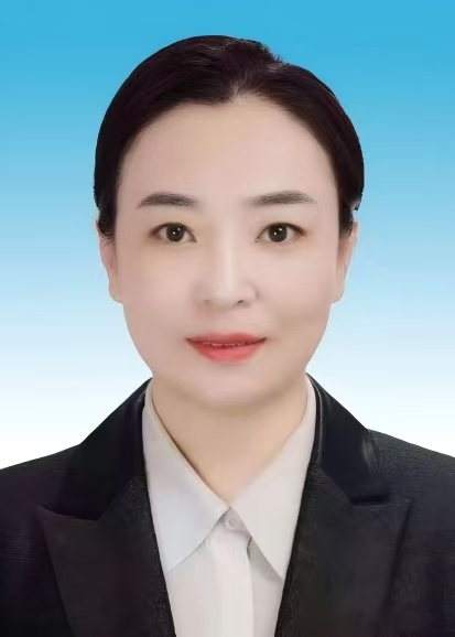 张菁华 营口市司法局党组成员、副局长